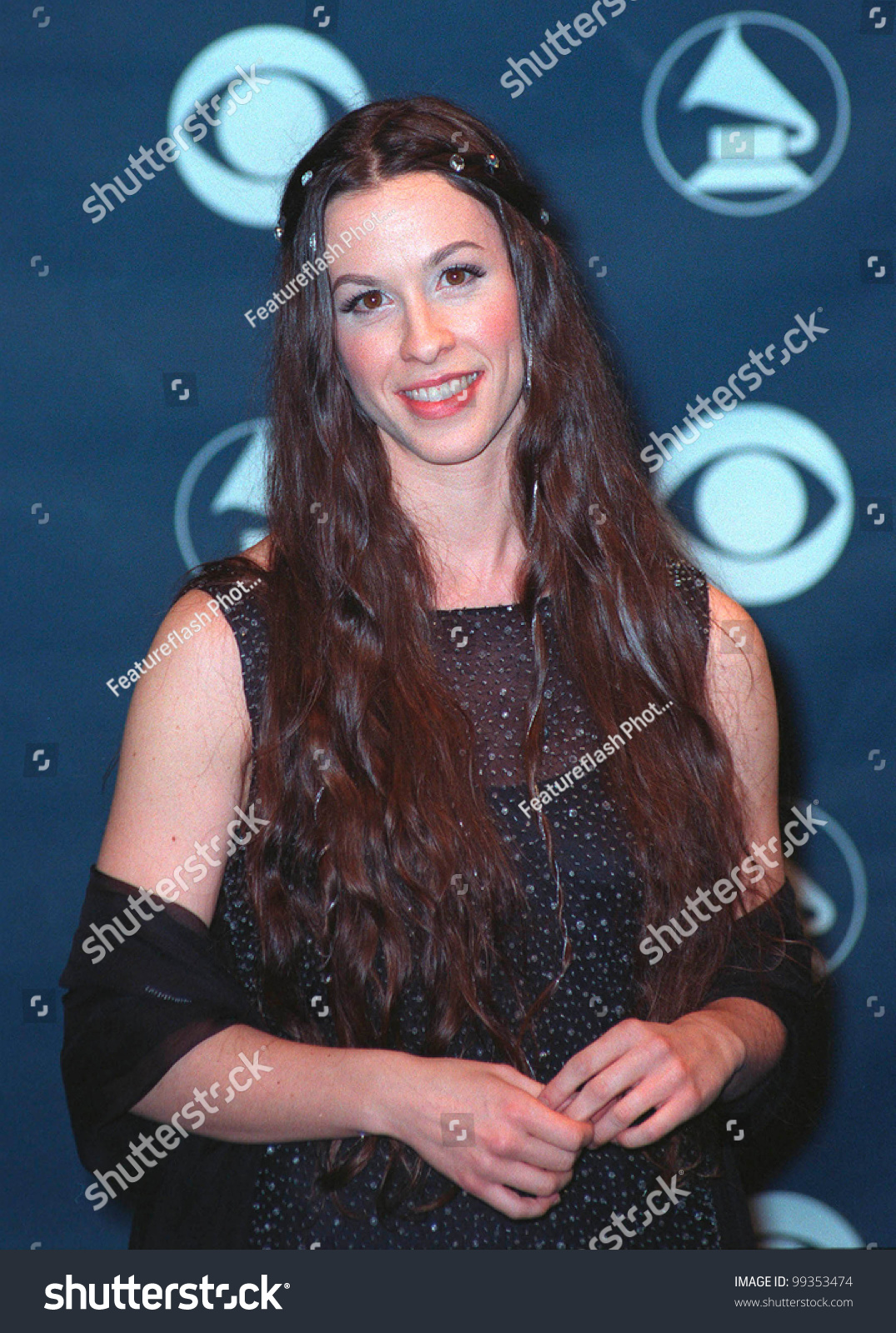 24feb99: Singer Alanis Morissette At The 41st Annual Grammy Awards In ...