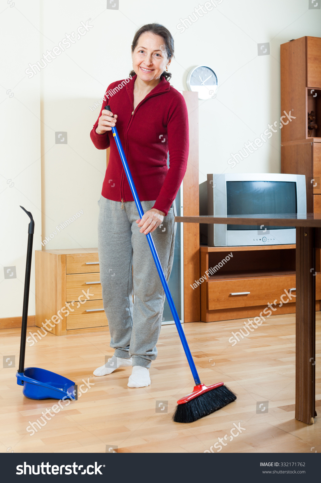 Granny Cleaning Telegraph 