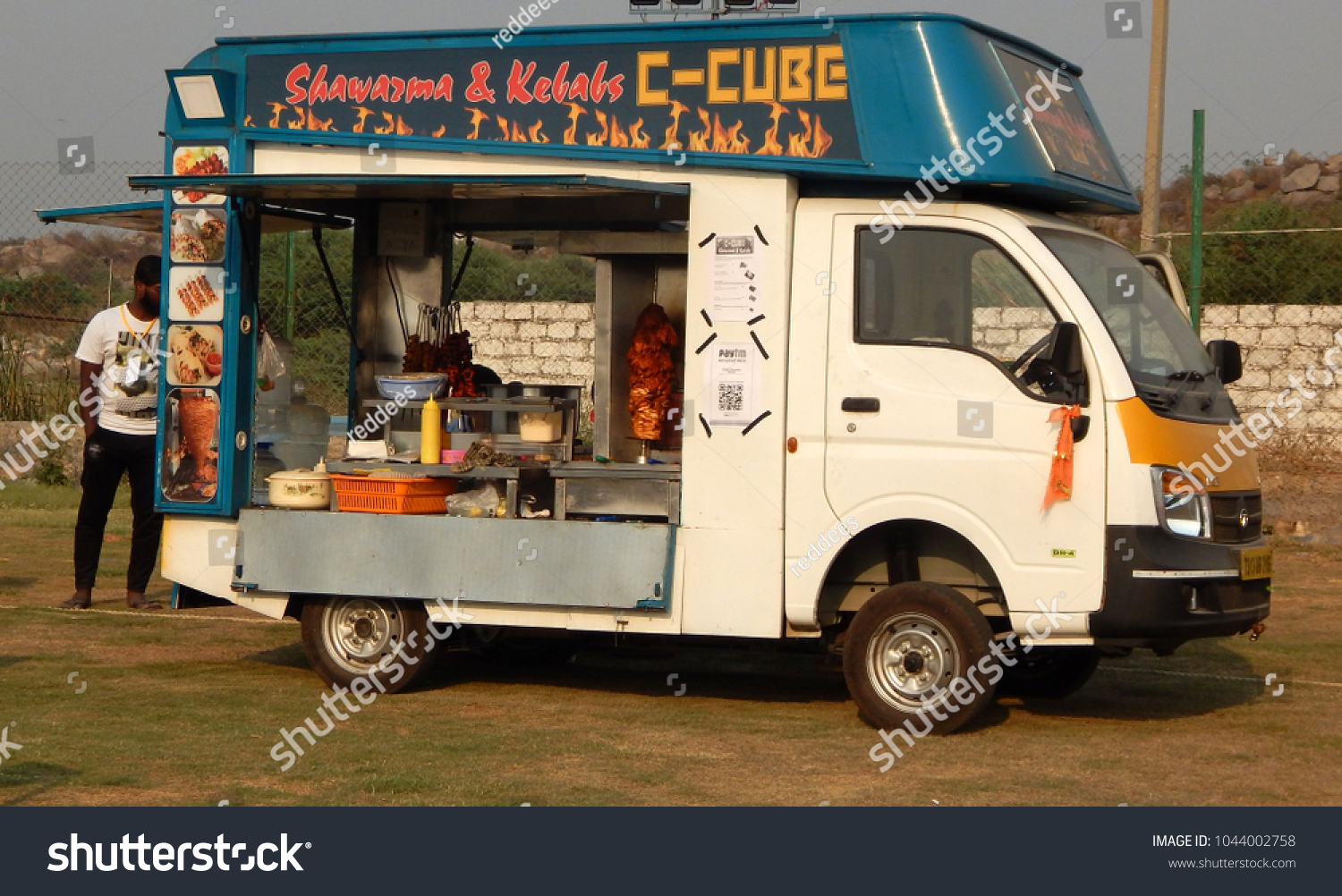 Hyderabadindiamarch 4indian People Buy Street Food Stock