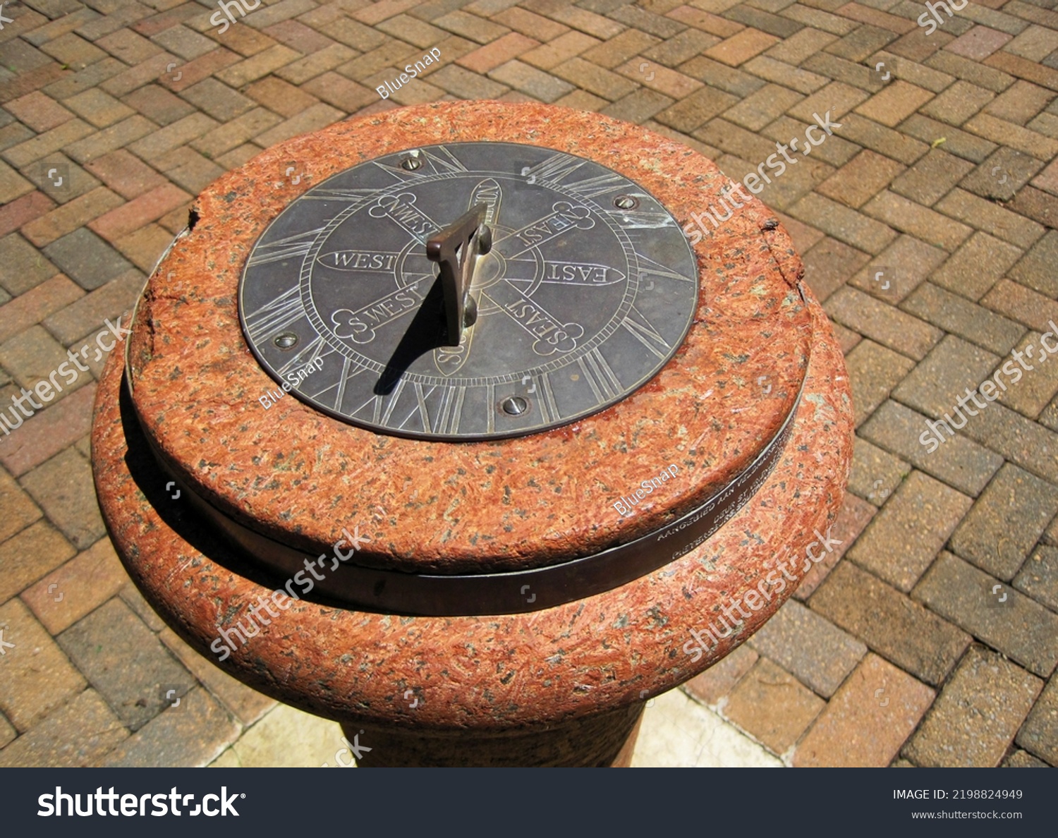 41 Sun dial on pedestal Images, Stock Photos & Vectors | Shutterstock