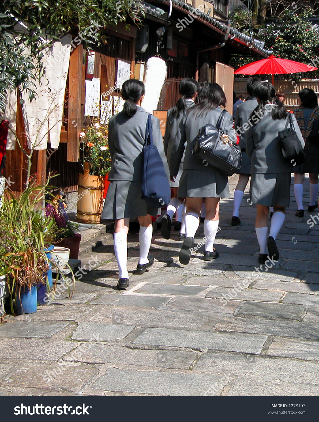 Japanese Schoolgirls Very Traditional Area Kyoto Stock Photo 1278107 ...