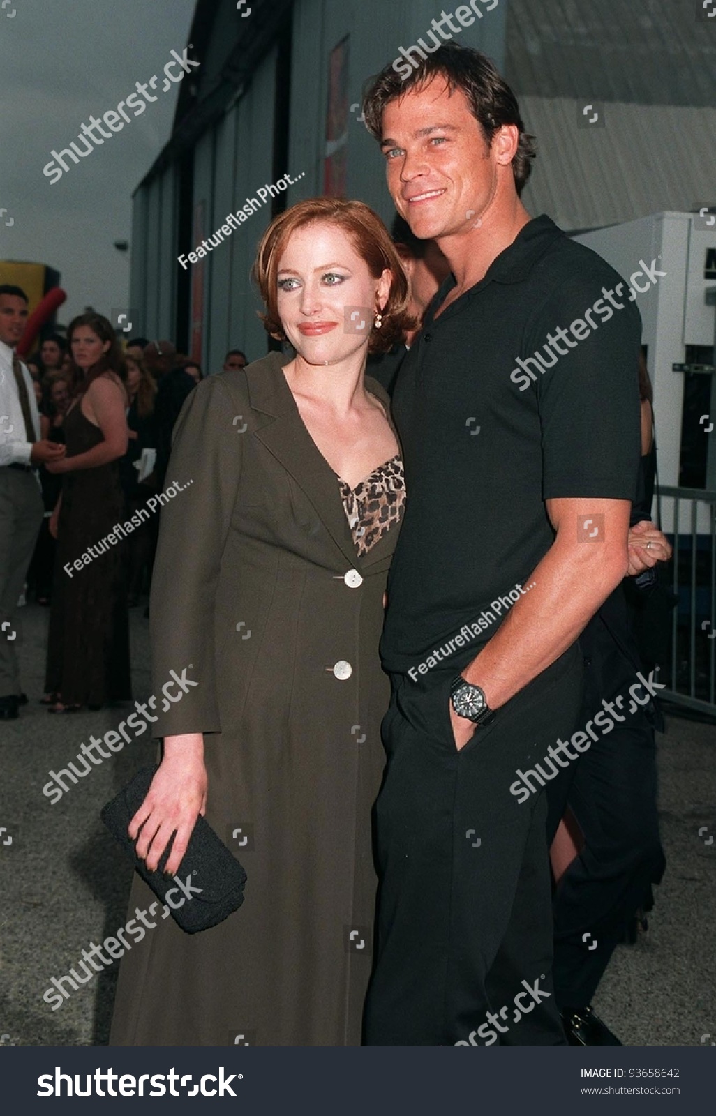 07jun97: Gillian Anderson & Boyfriend Rod Rowland At The Mtv Movie ...