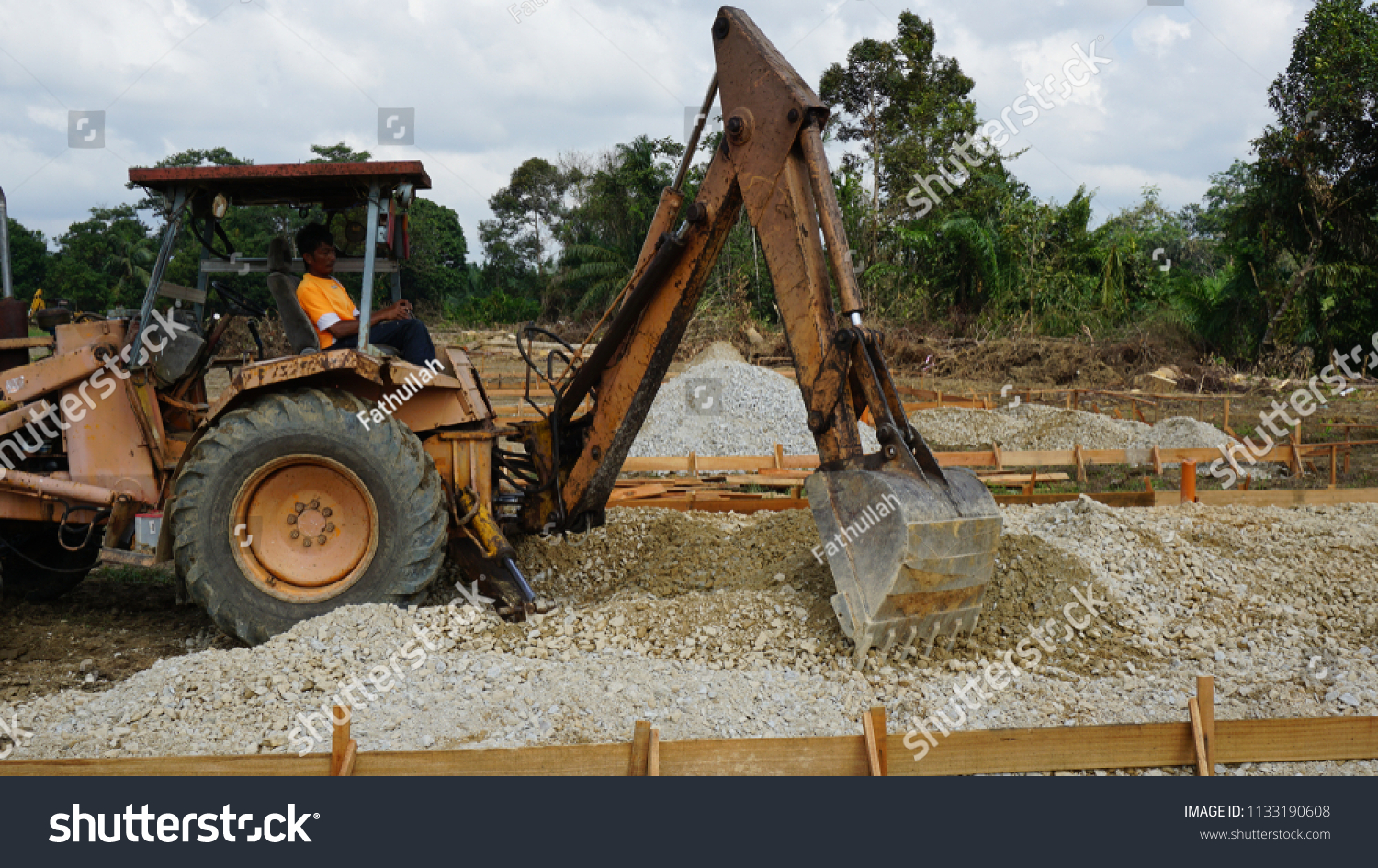 12 June 2018 Perak Malaysia Excavator Stock Photo Edit Now 1133190608