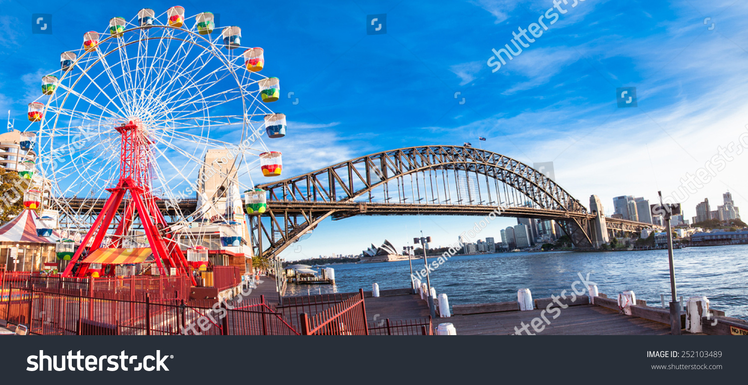 Luna park entertainment Images, Stock Photos & Vectors | Shutterstock