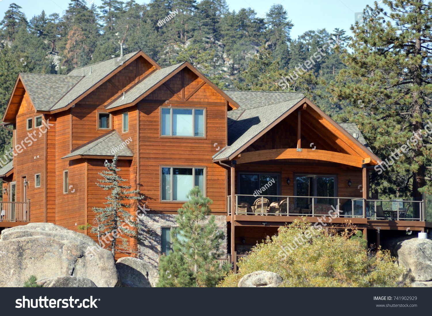 Modern Mansion On Slope Big Bear Stock Photo Edit Now 741902929