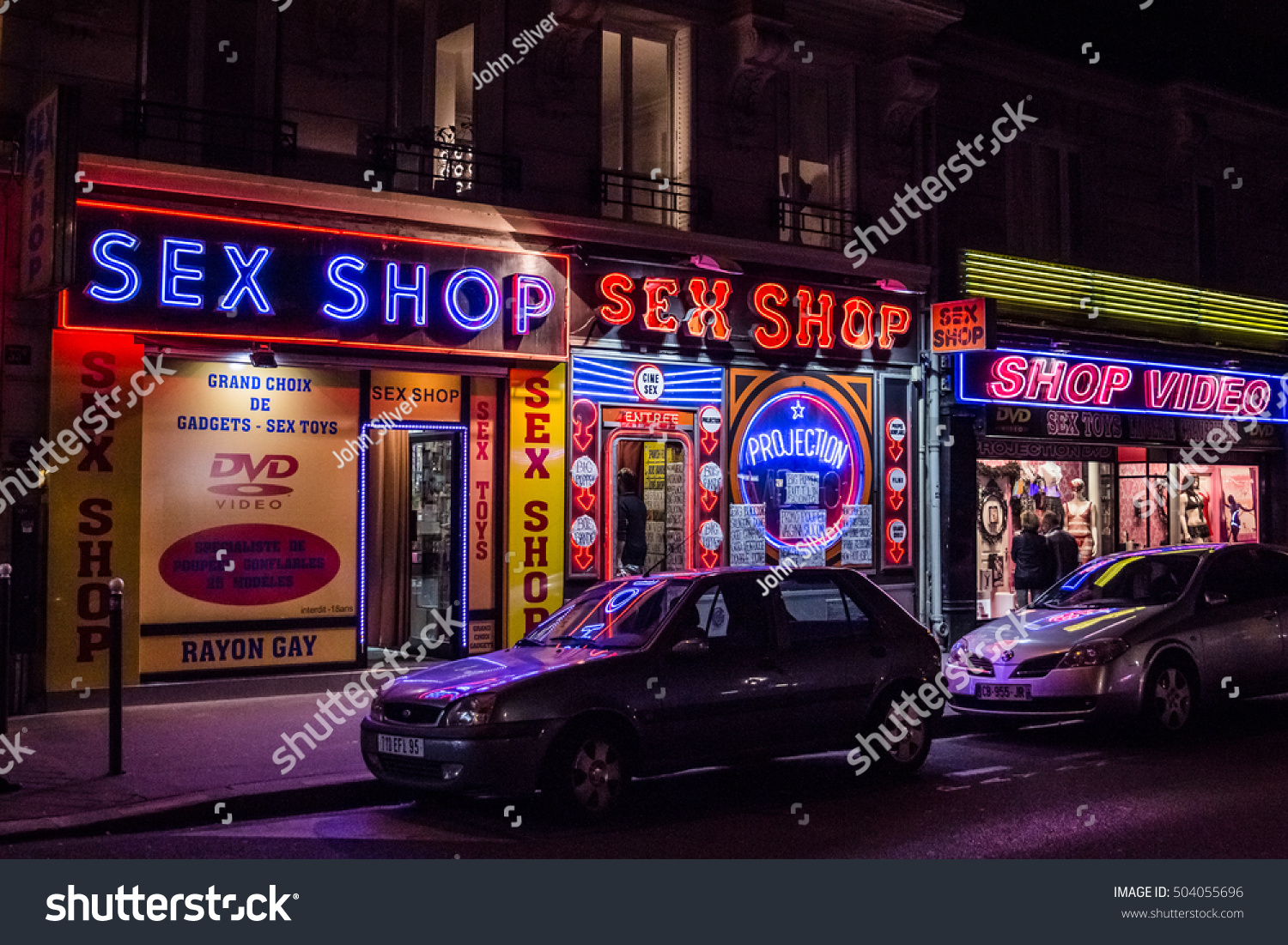 Sex with toys in Paris