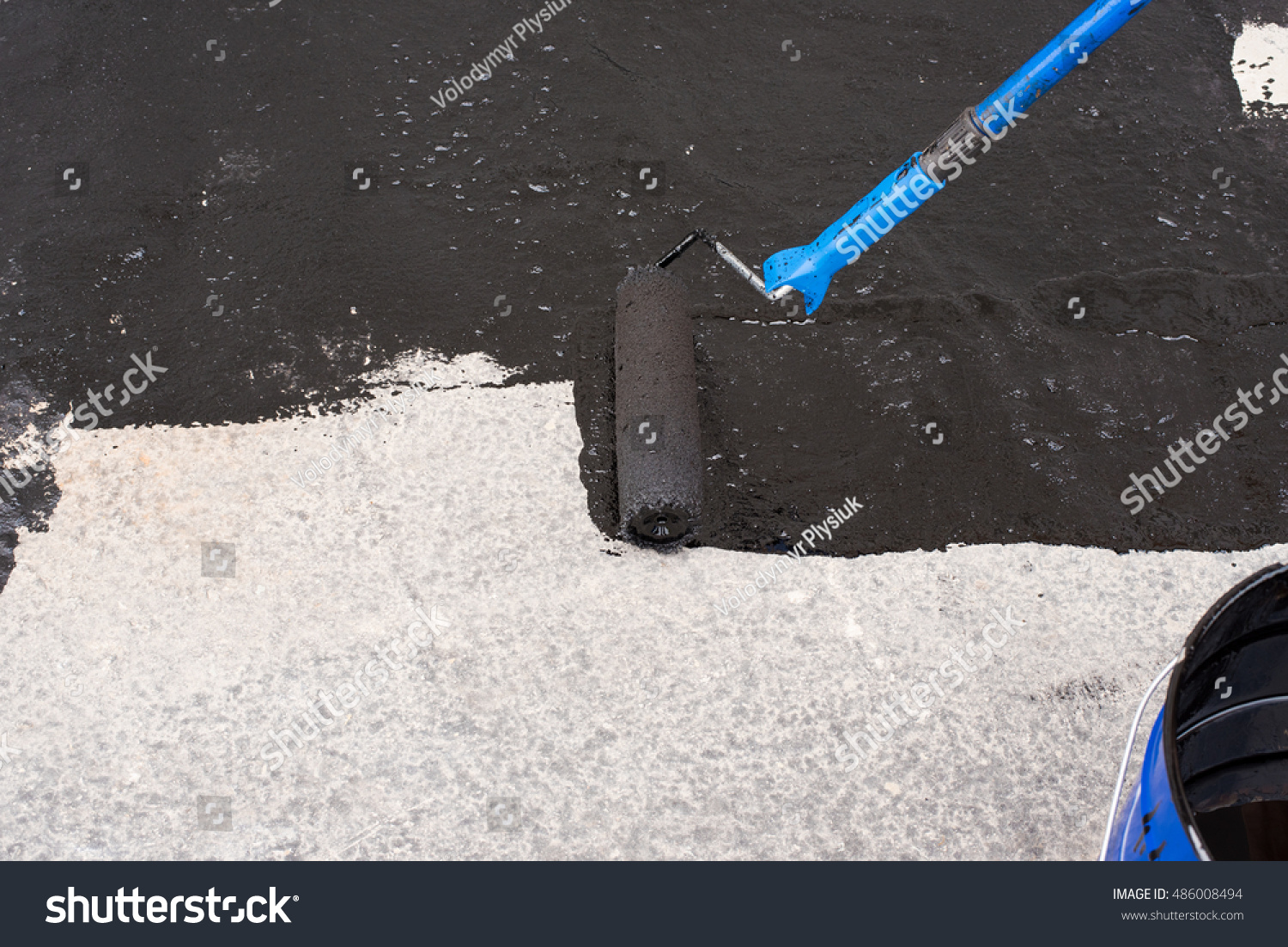 Roller Brush Worker Covered Surface Bitumen Stock Photo 486008494 ...