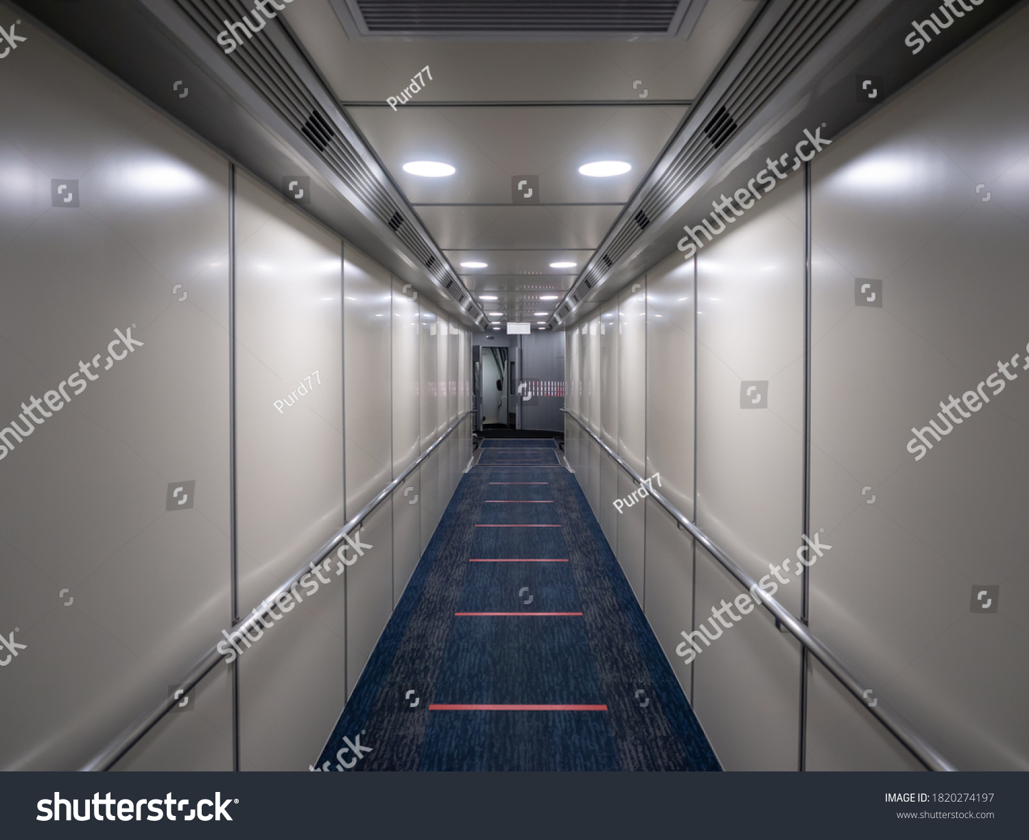 1,850 Airplane tunnel Images, Stock Photos & Vectors | Shutterstock