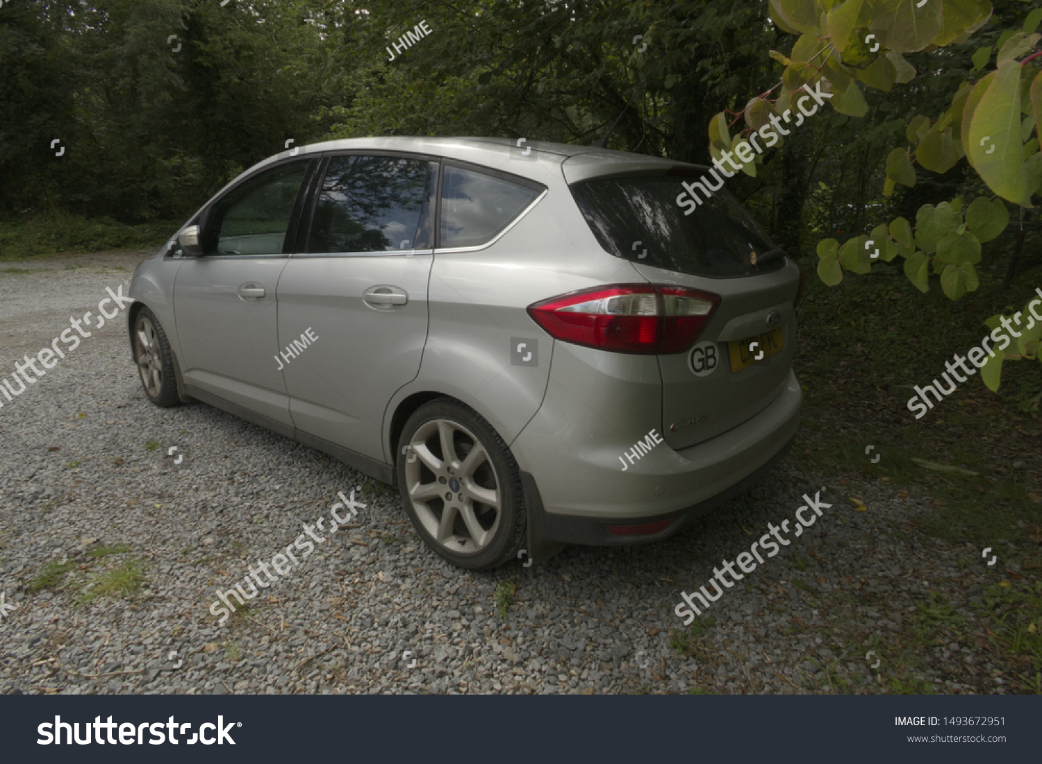 18th August 19 Ford Cmax Titanium Stock Photo Edit Now