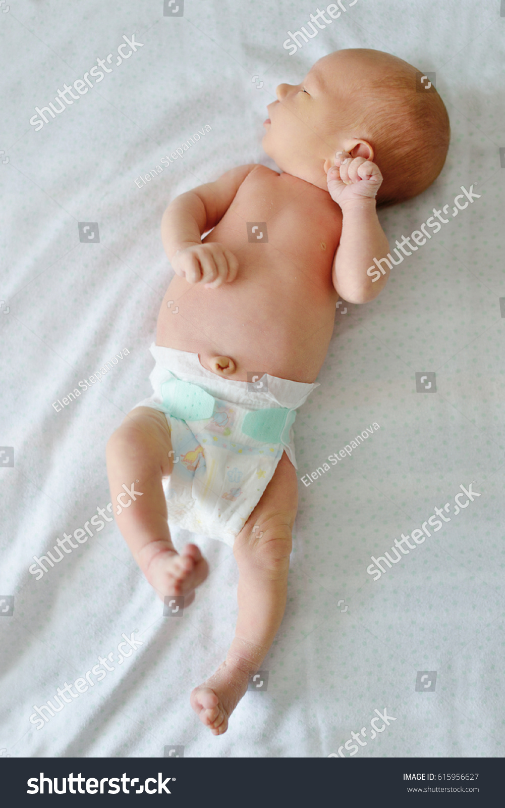 newborn diapers with belly button cut out