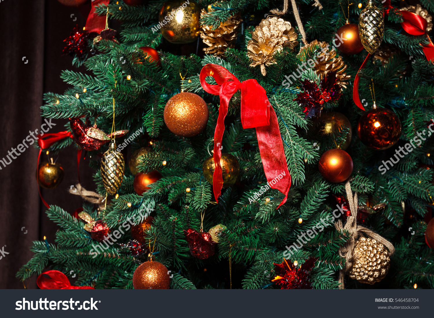 Toys On The Christmas Tree Stock Photo 546458704 : Shutterstock