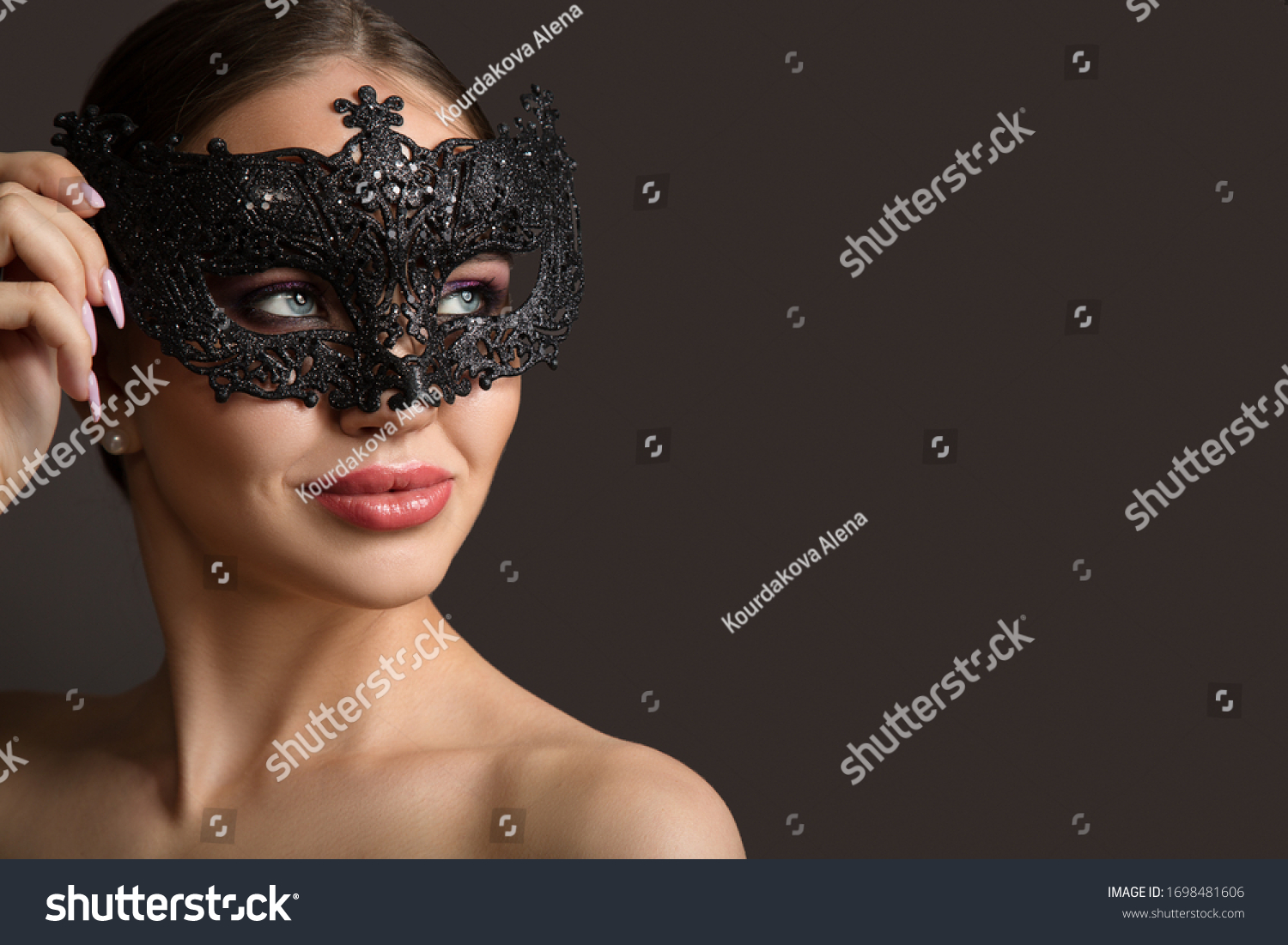 37 219件の「masquerade Models」の画像、写真素材、ベクター画像 Shutterstock