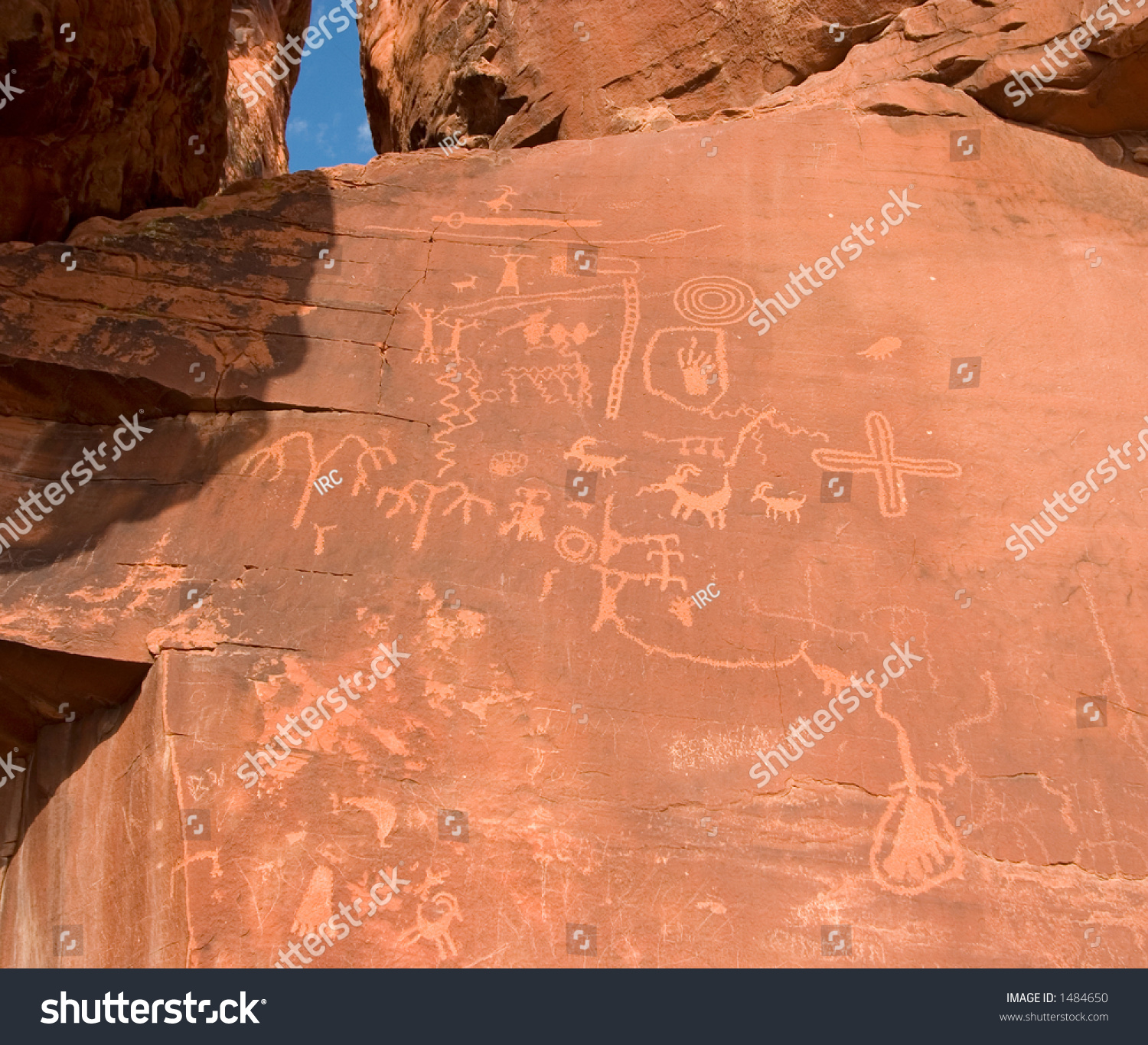 3,000 Year Old Native American Petroglyphs Carved In Red Sandstone In ...