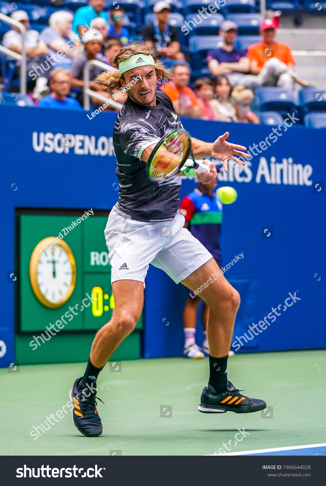 tsitsipas agent