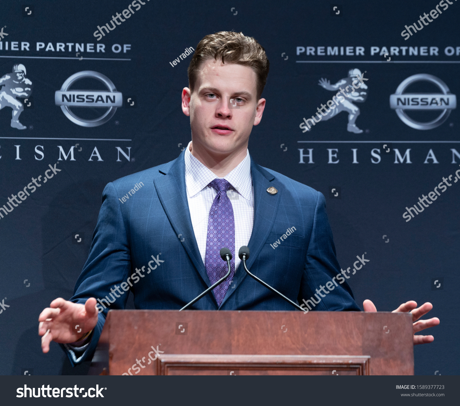 joe burrow rushing stats 2020