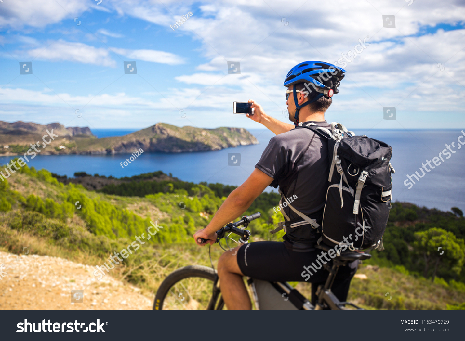 hybrid bike on trails