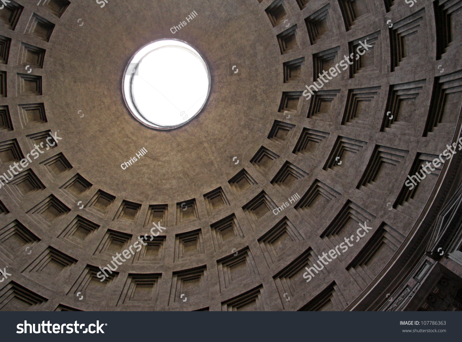 在意大利罗马万神殿的圆顶。希腊这个词的含义