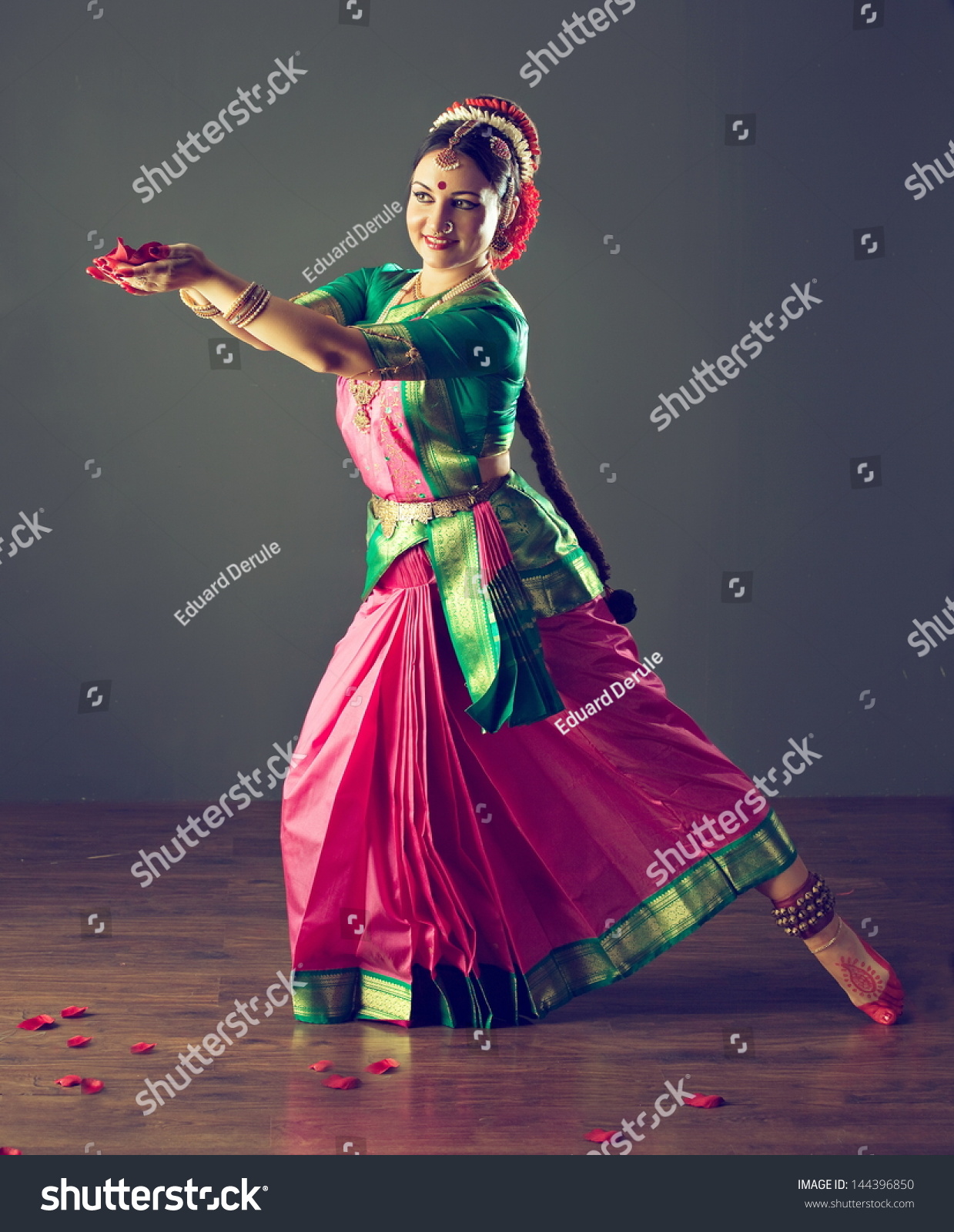 印度古典舞蹈-艺术,人物-海洛创意(HelloRF)-Sh