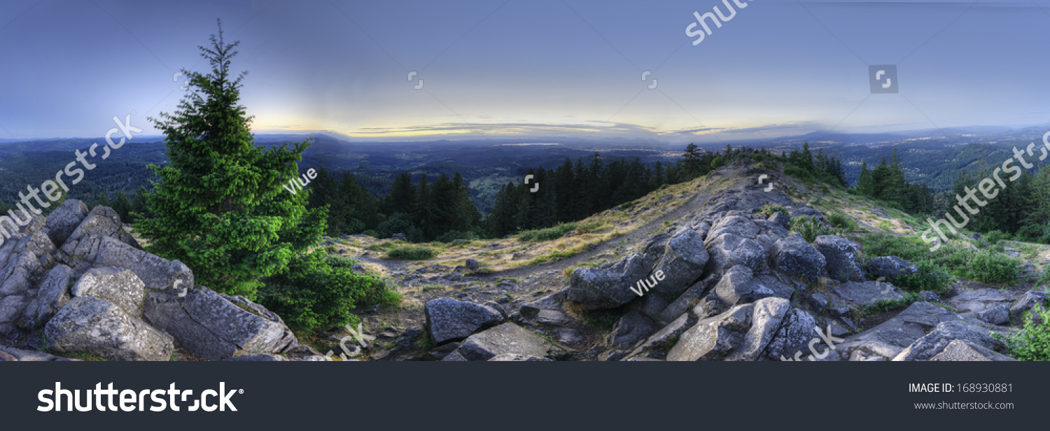 HDR全景拍摄的一座山。毗斯迦山尤金,俄勒冈