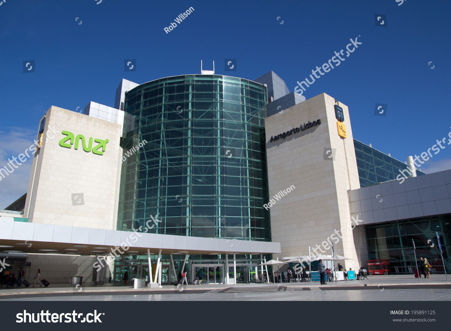 2014年5月28日,葡萄牙里斯本-:里斯本机场的主