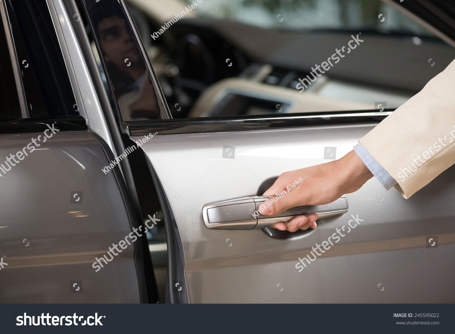 人类男性的手打开车门关闭-交通运输,人物-海洛