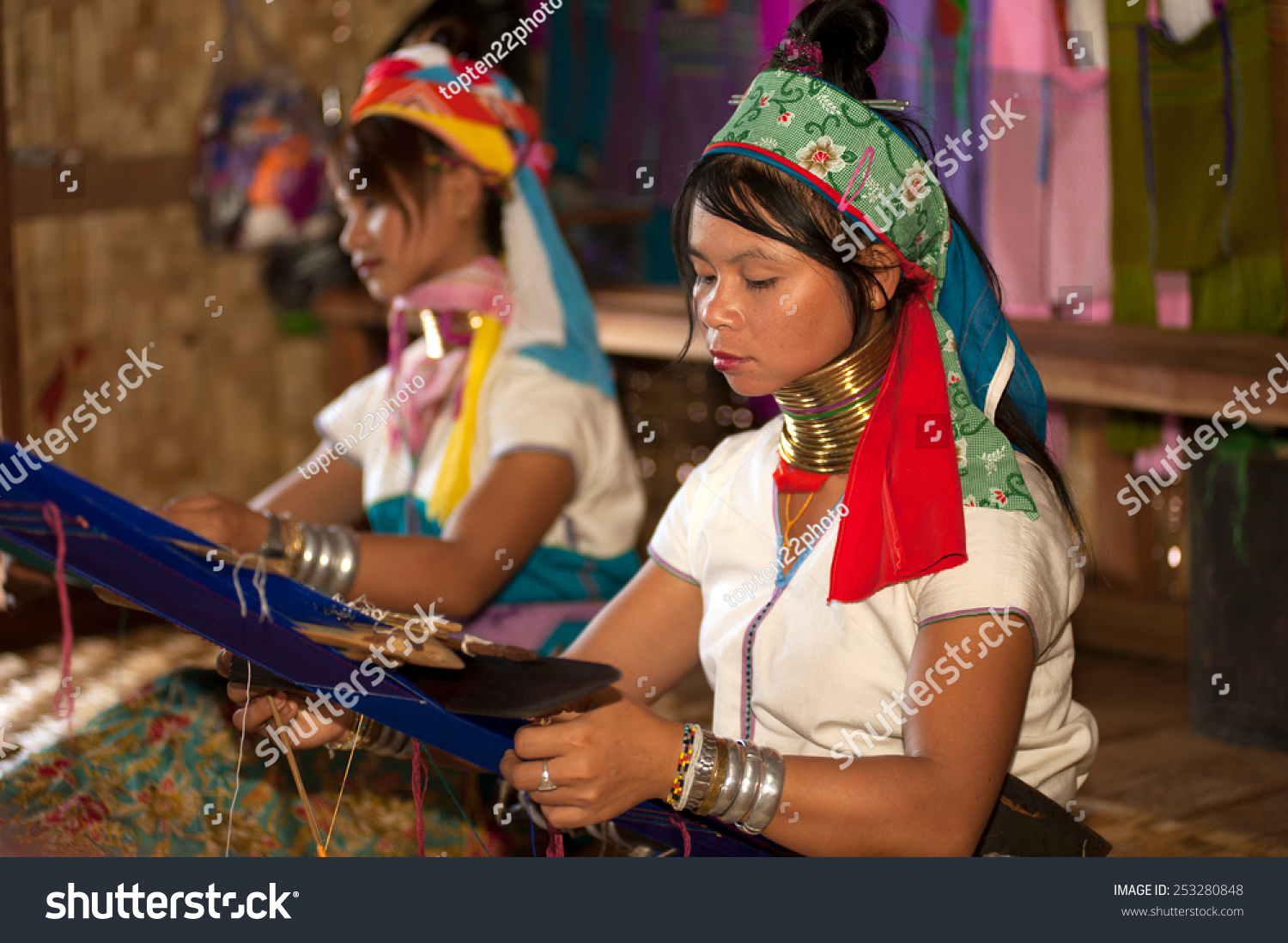 茵莱,MYANMAR-SEP 29:不明两Padaung(Kare