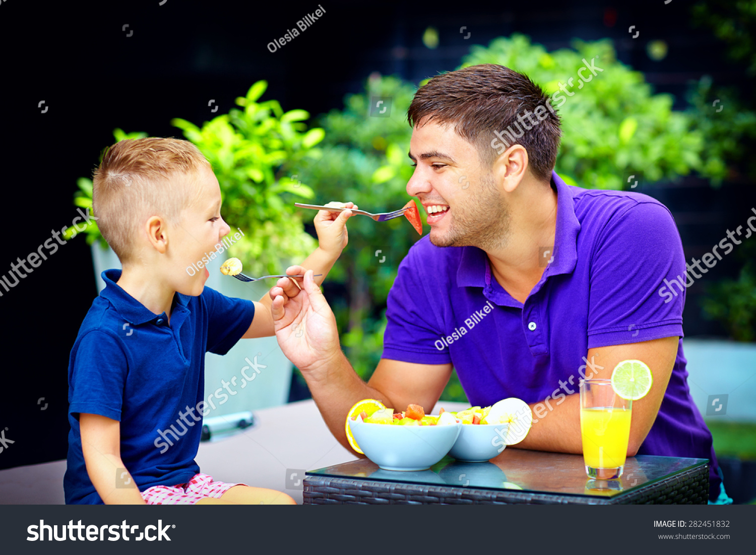 喜悦爸爸 stock-photo-282451832.jpg