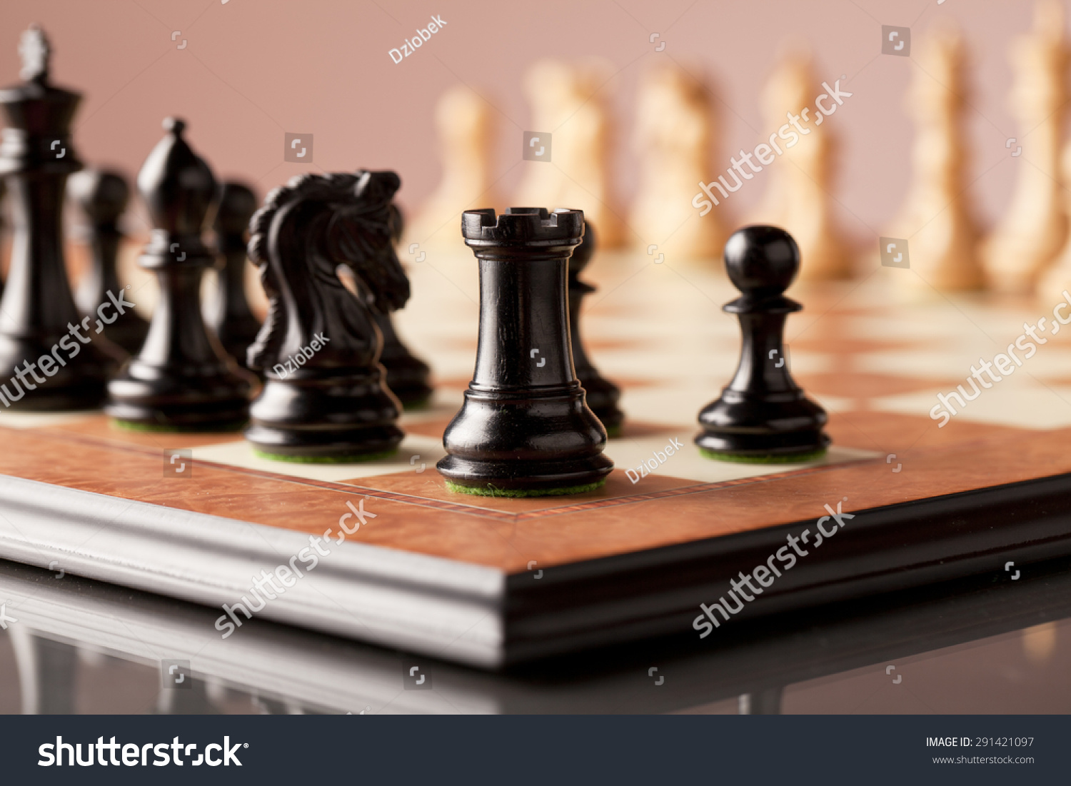 豪华斯汤顿木制国际象棋组用黄杨木雕刻而成真