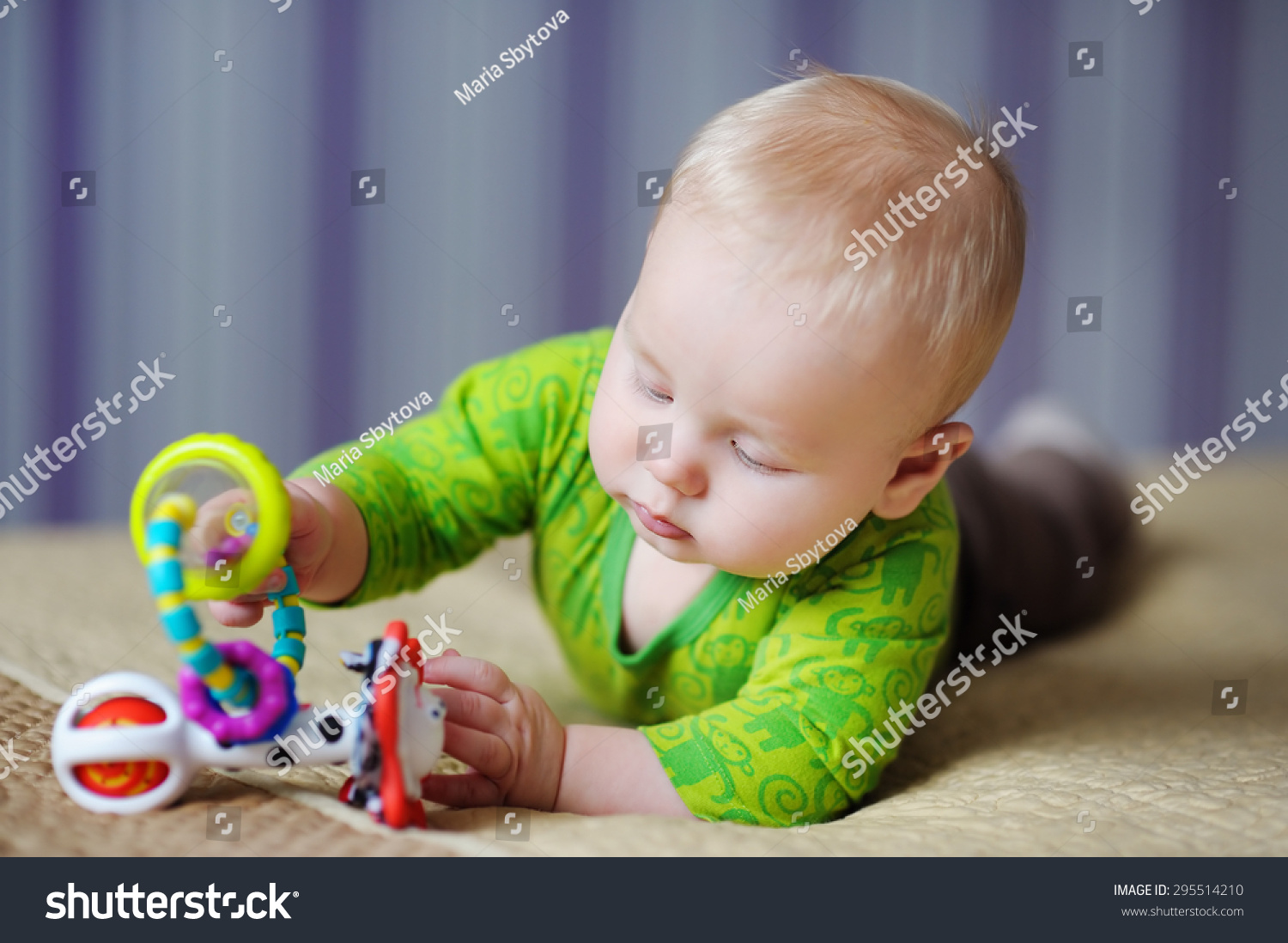 六个月大的婴儿玩的玩具 - 物体,人物 - 站酷海洛
