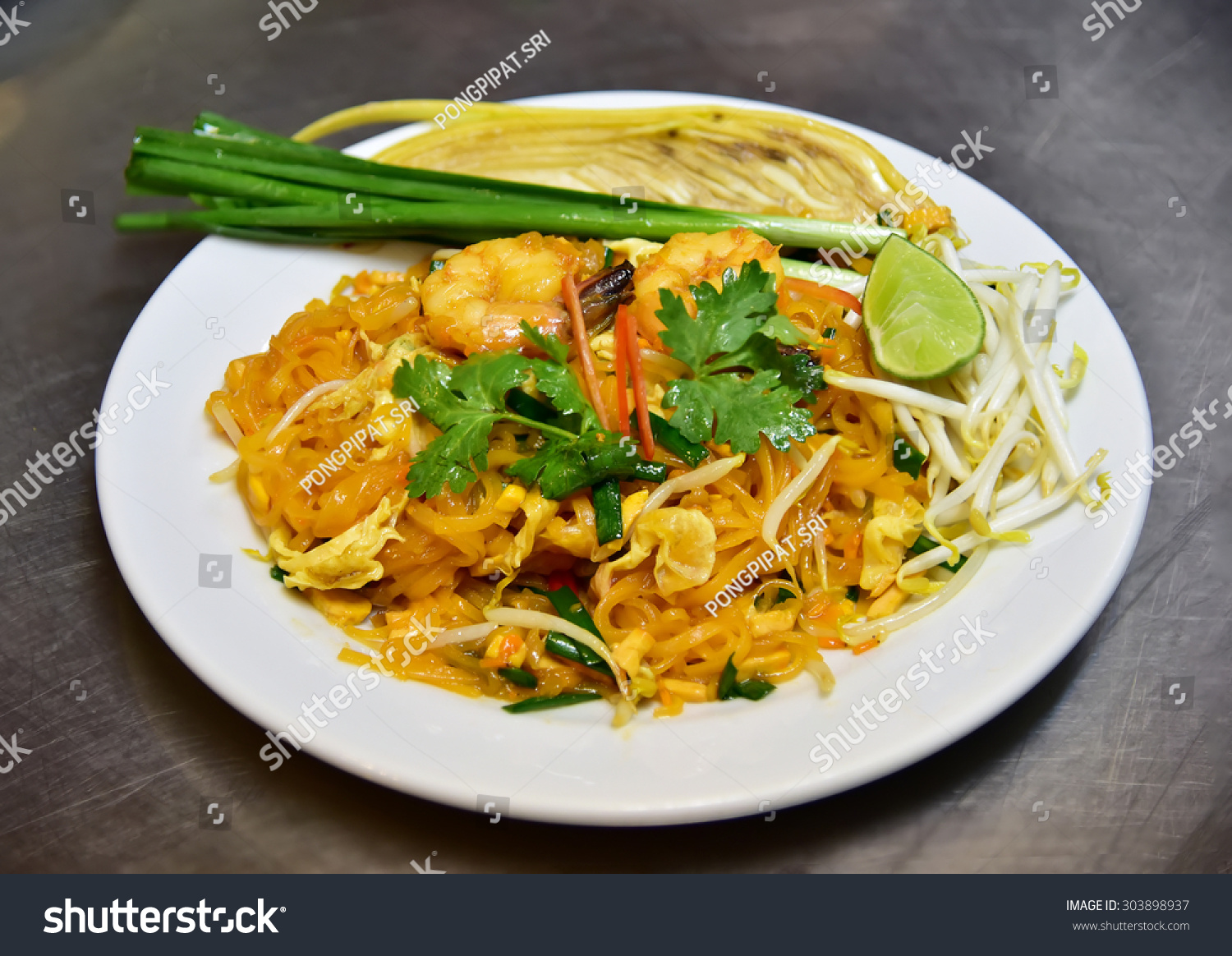 泰式在泰国是外国人最喜欢的泰国菜-食品及饮