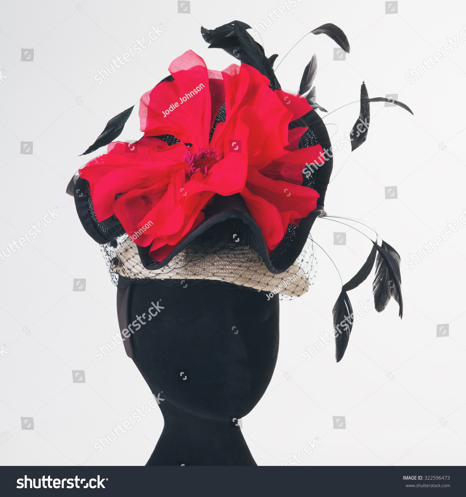 红色的花和黑色羽毛帽子手工制作-物体,美容\/时
