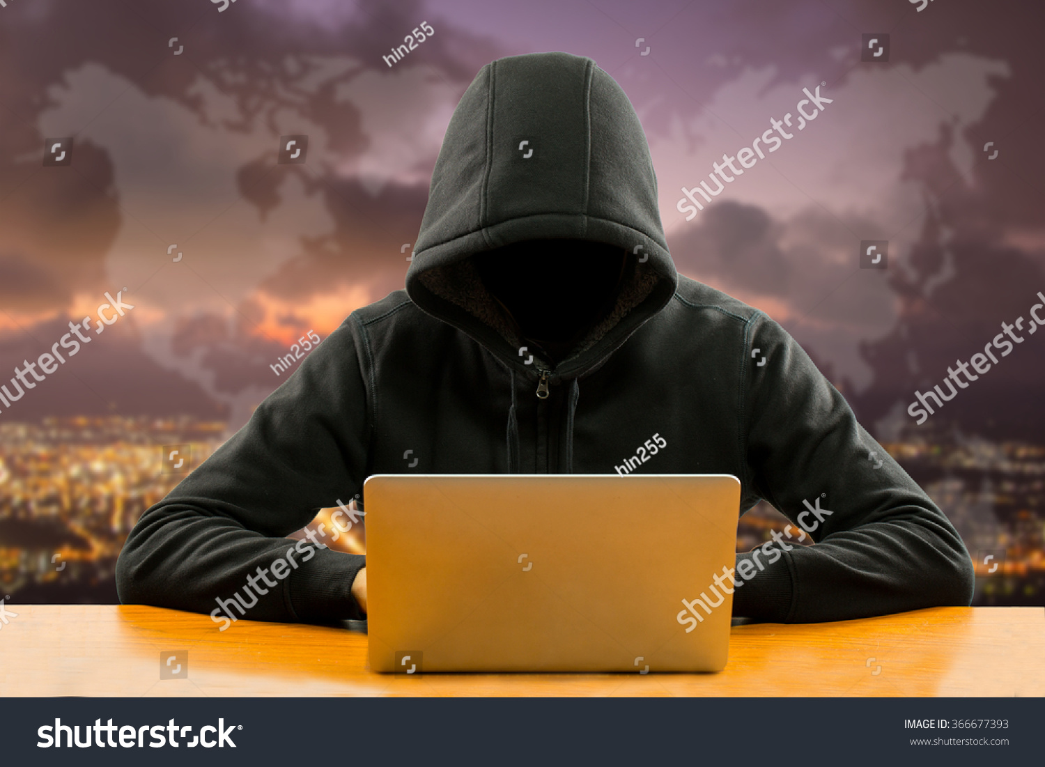 黑客程序员使用电脑笔记本电脑黑客从用户帐户