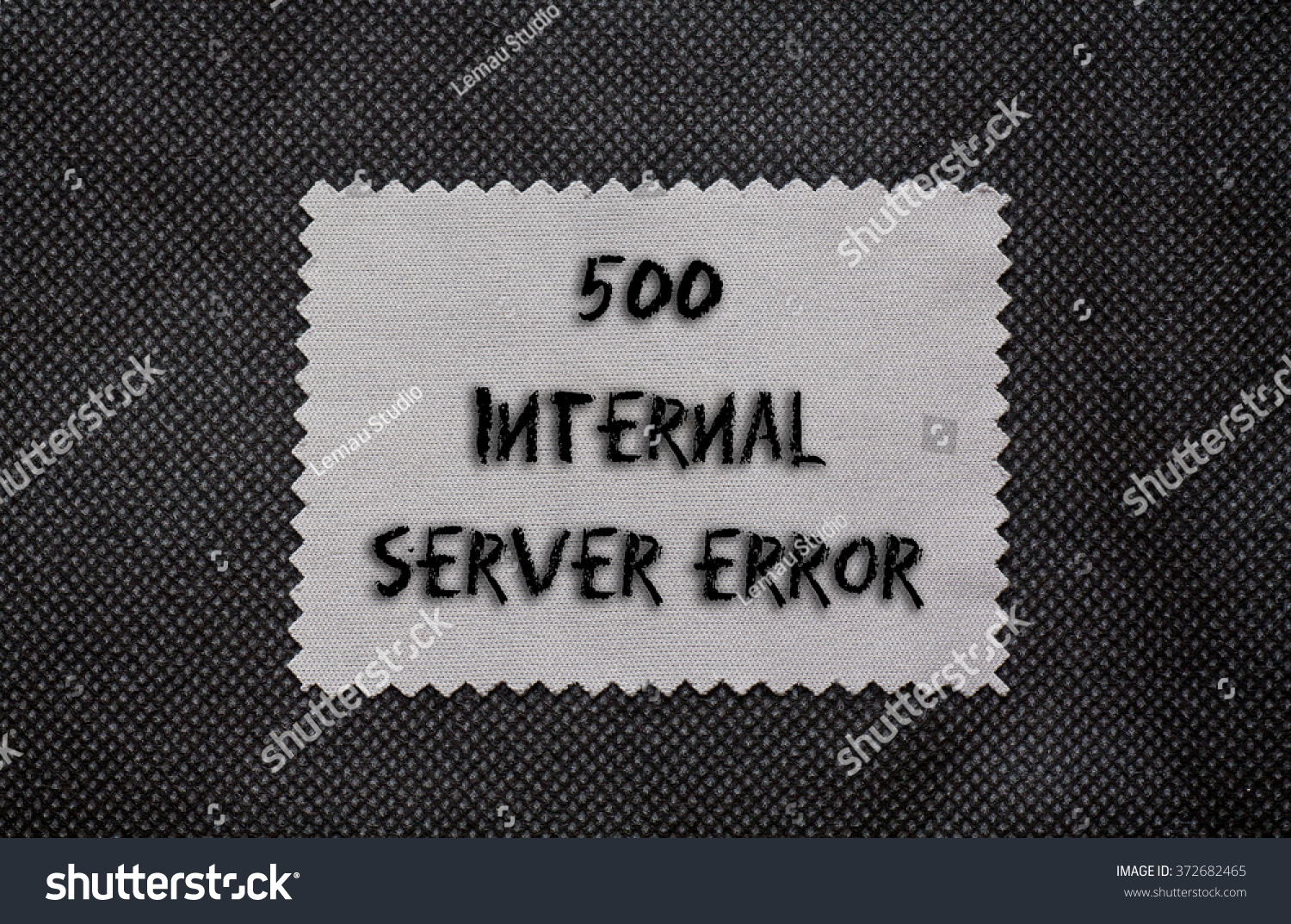 HTTP状态代码500内部服务器错误写在黑板上