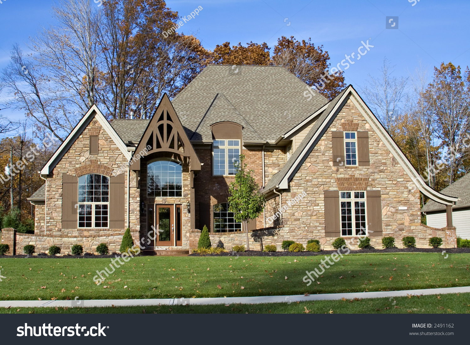 A Beautiful Residential Home In The Suburbs Of Cleveland, Oh United ...