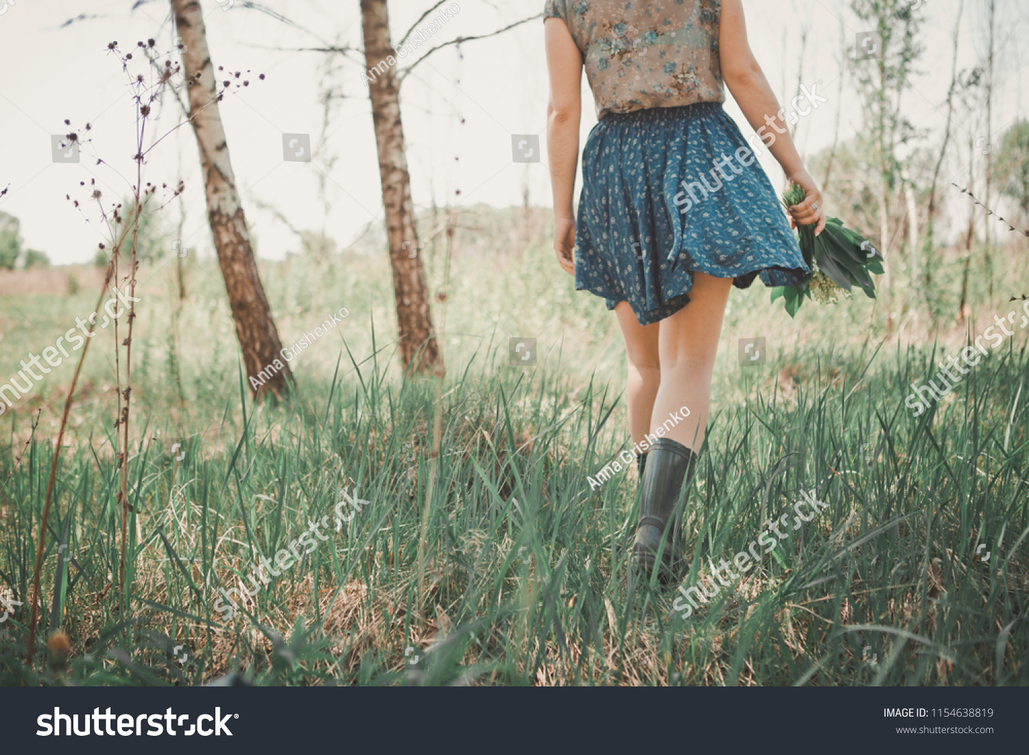 17,523 Walk through flowers Images, Stock Photos & Vectors | Shutterstock