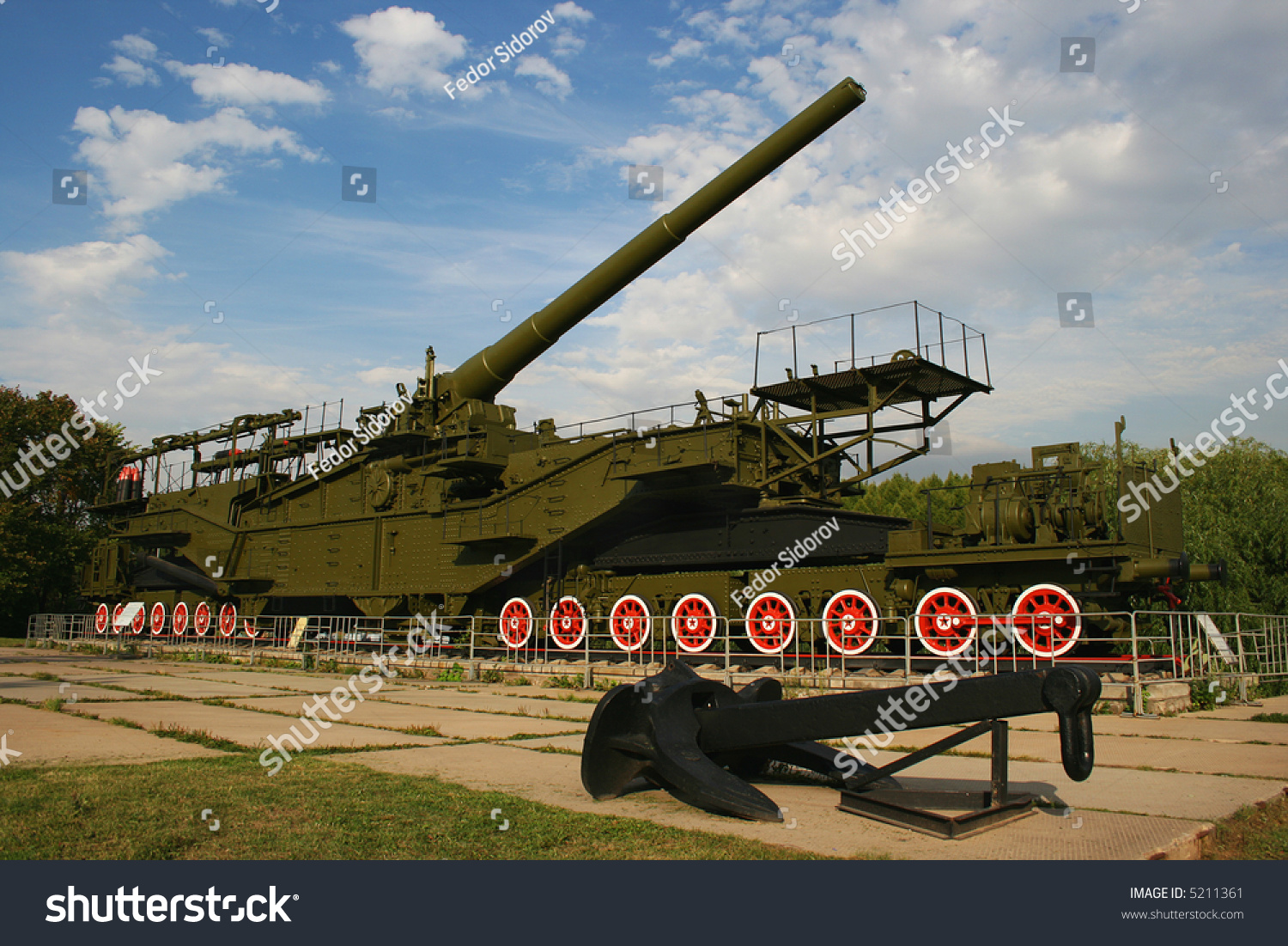 A Big Bertha Like Huge Railroad Cannon Stock Photo 5211361 : Shutterstock