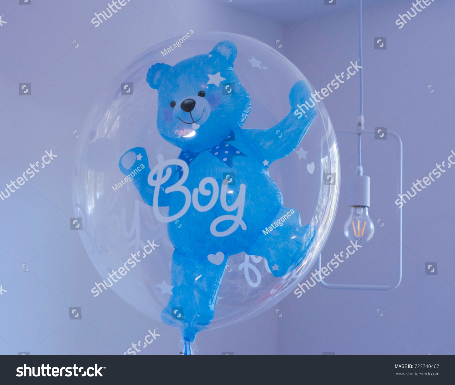 floating teddy bear balloon