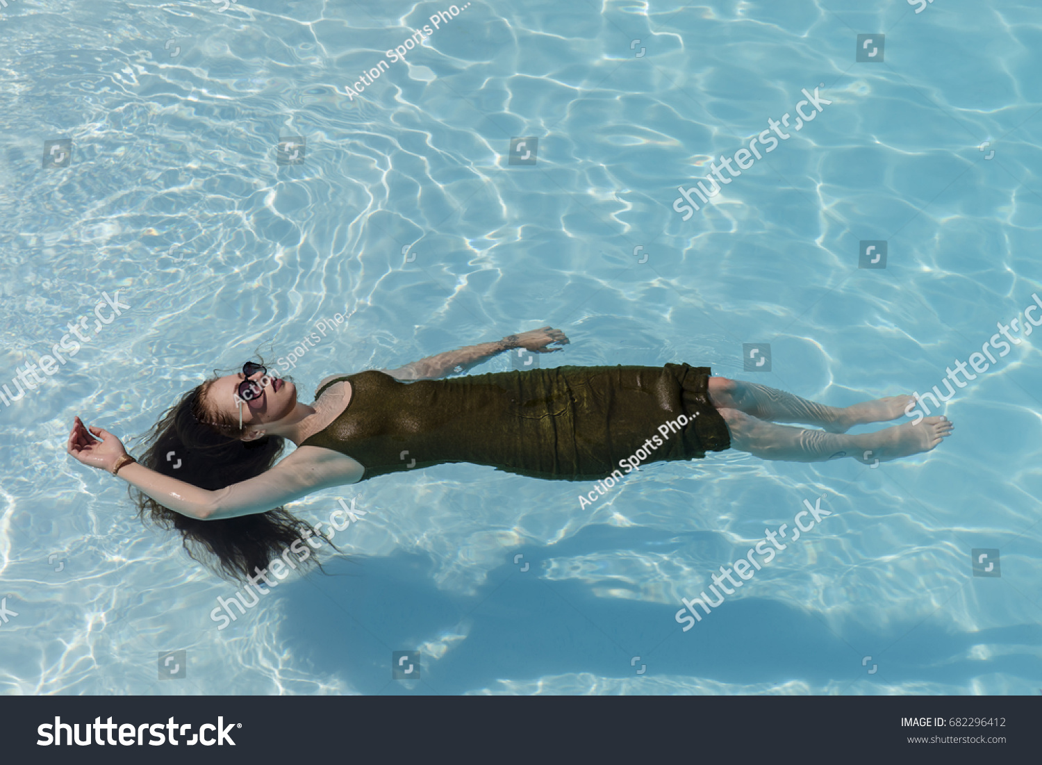 Brunette Model Swimming Pool Environment Stock Photo 682296412 ...