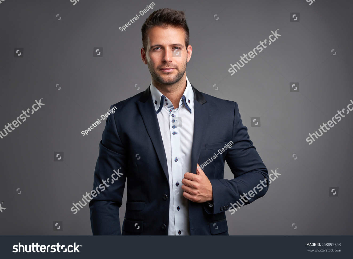 2,517,631 Confident man Images, Stock Photos & Vectors | Shutterstock