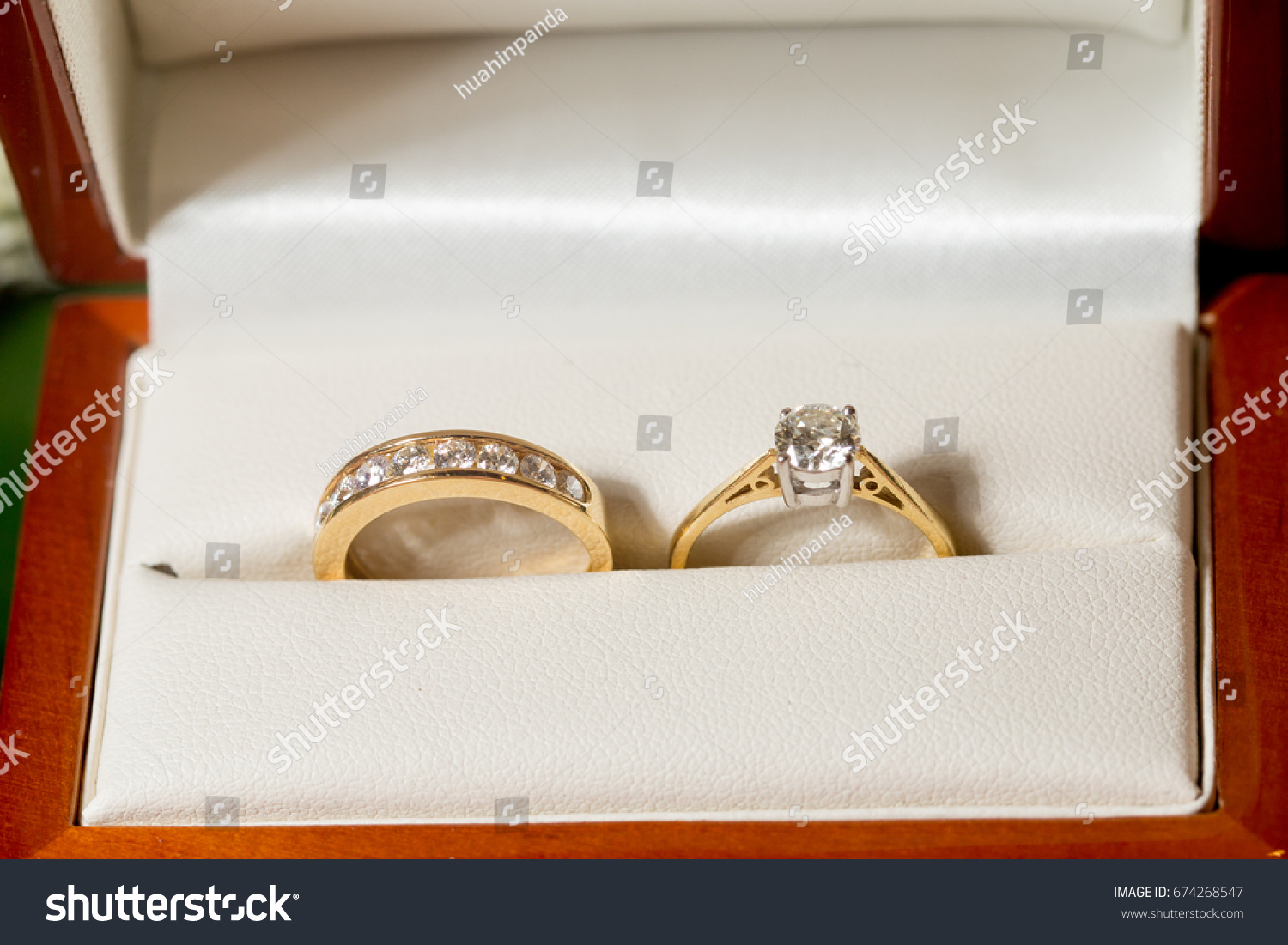 wedding couple diamond rings