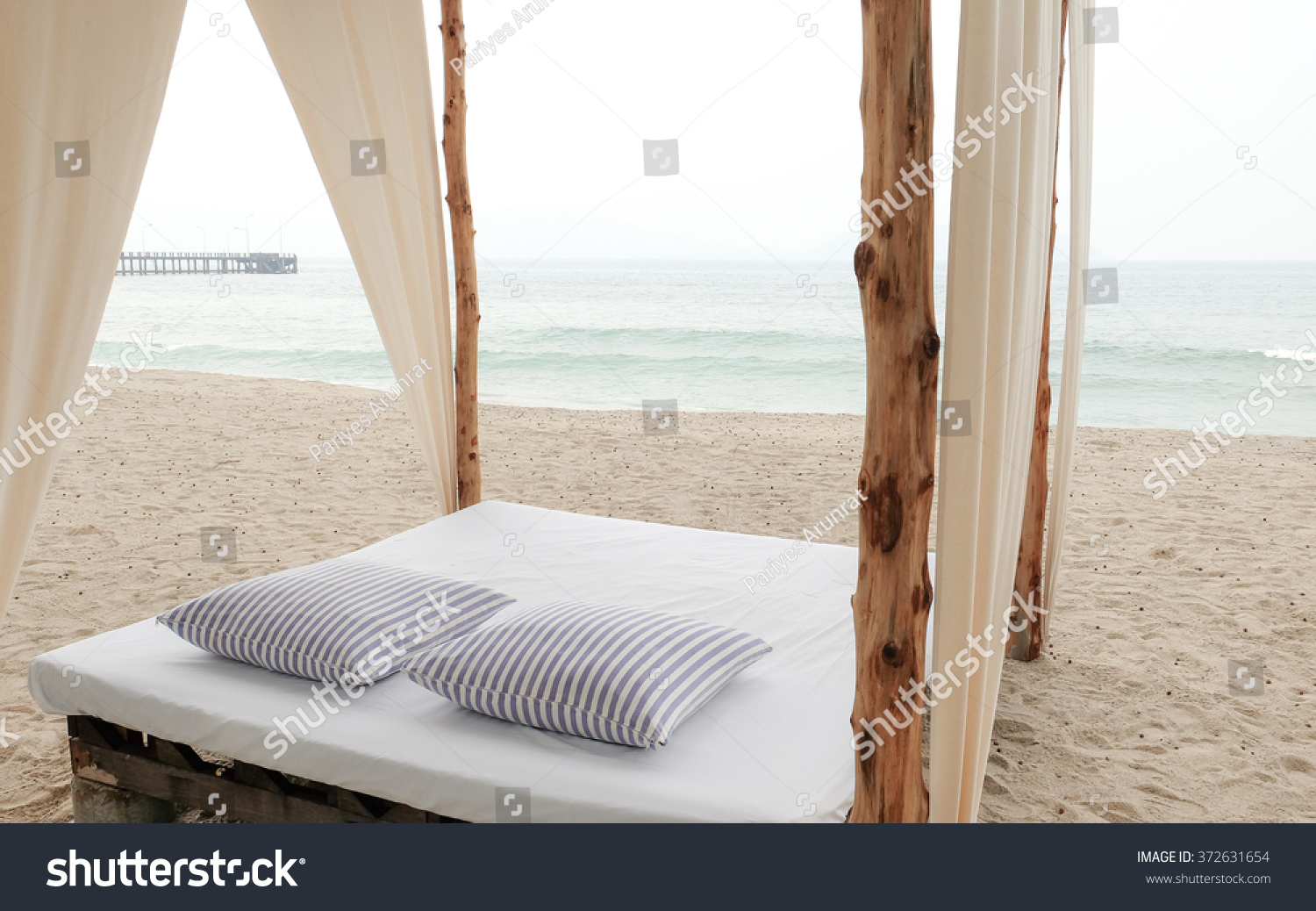 beach bed pillows