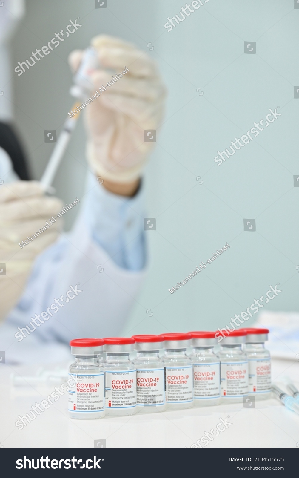 Doctor Pulling Liquid Vaccine Medicine Vial Stock Photo 2134515575 ...