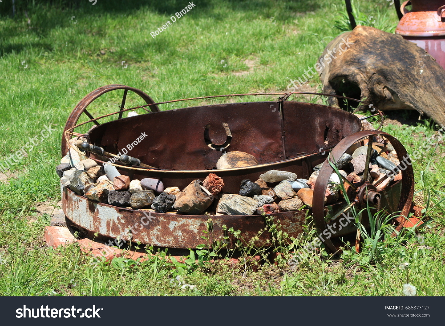 Fire Pit Shot Kansas Wagon Wheels Stock Photo Edit Now 686877127