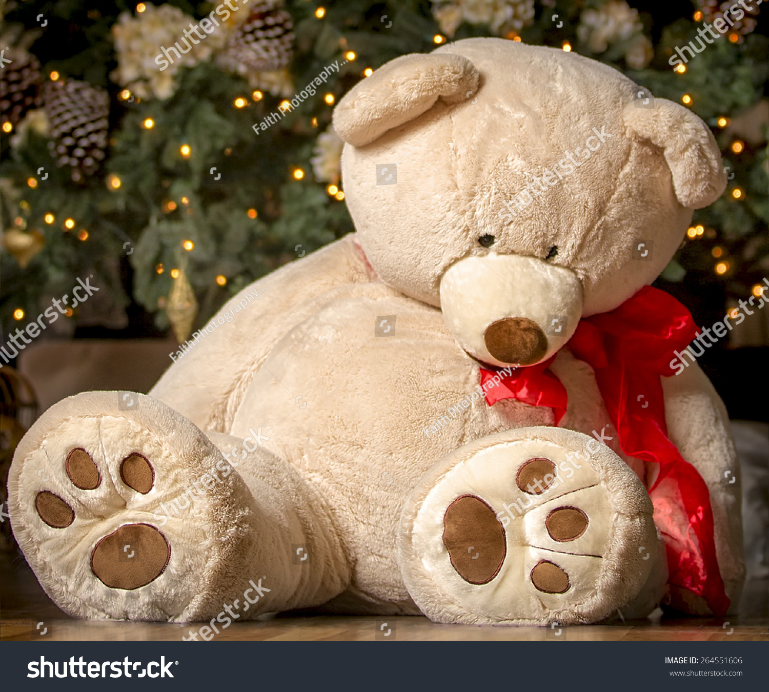 christmas teddy bear with year on foot