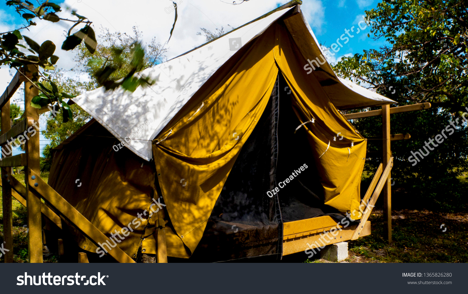 Frame Canvas Tent Close Front View Stock Photo 1365826280 Shutterstock