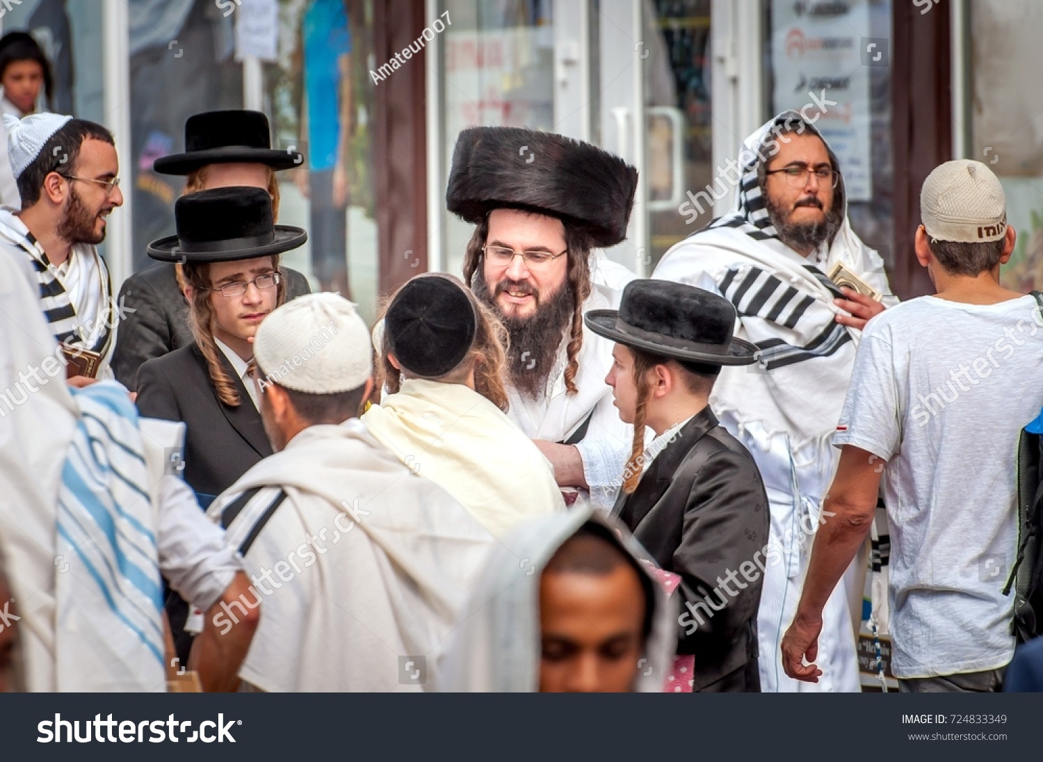 Group Hasidim Pilgrims Traditional Clothing Emotionally Stock Photo ...