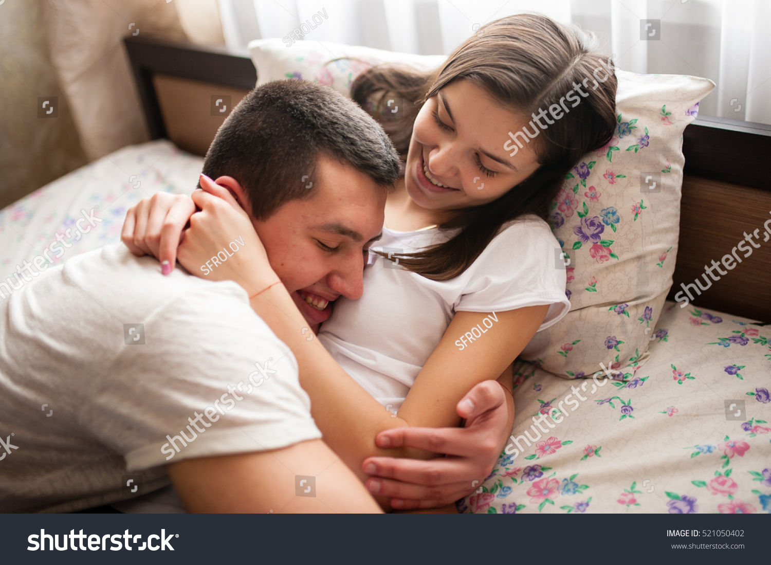 When do with cuddling a what guy to How to