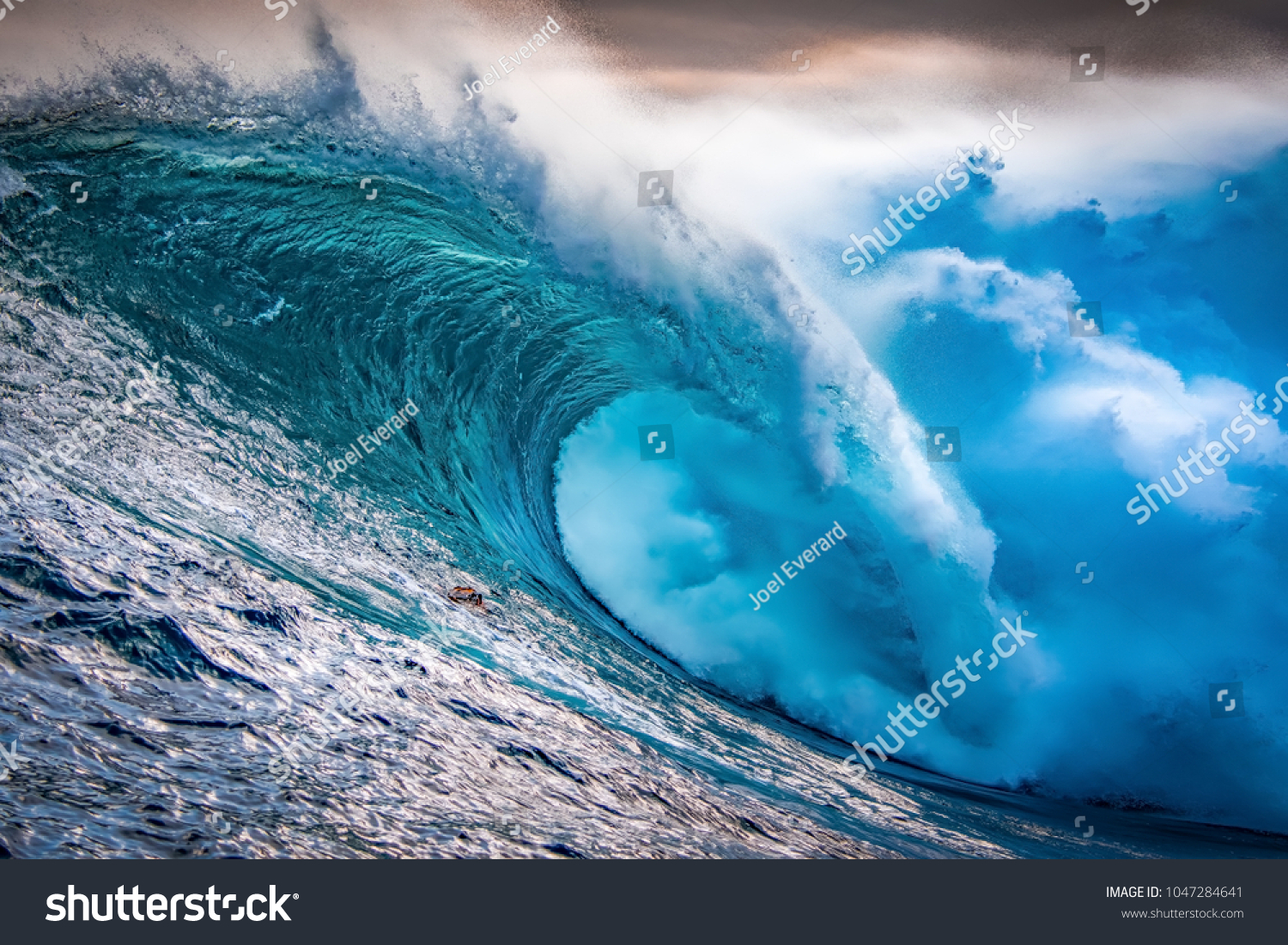 29,407 Blue huge waves Images, Stock Photos & Vectors | Shutterstock