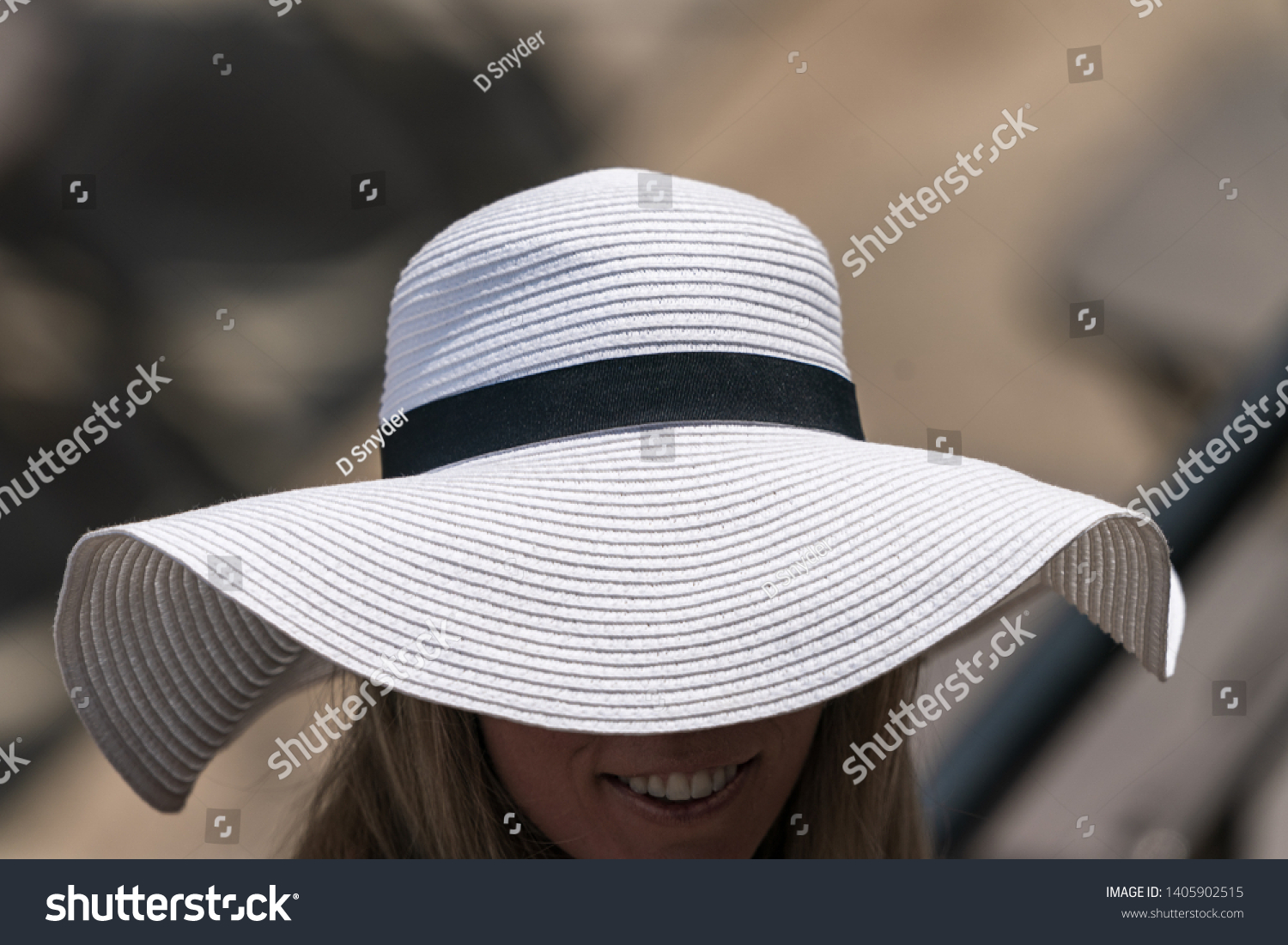 floppy hat races