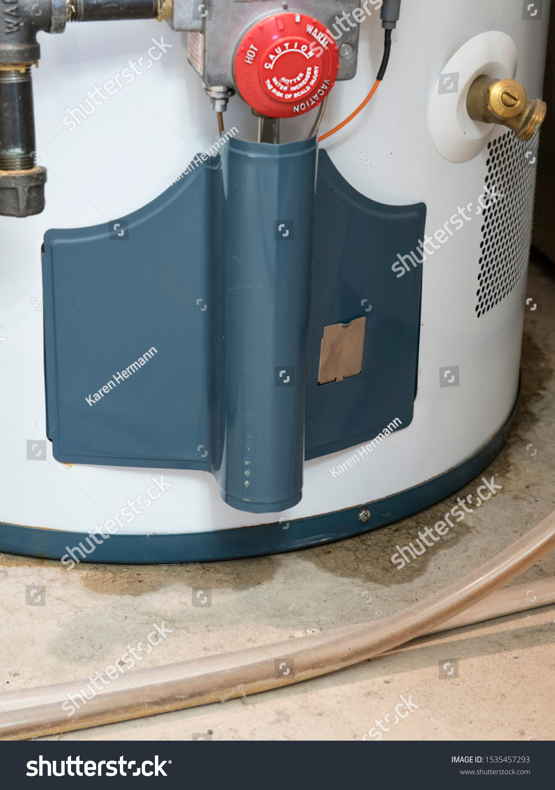 811 Rusted water heater Images, Stock Photos & Vectors | Shutterstock